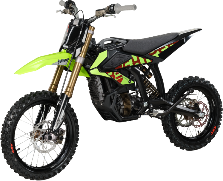 SUR-RON HyperBee Elektro-Dirtbike in Grün – freigestellte Front-Seitenansicht