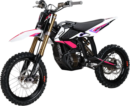 SUR-RON HyperBee Elektro-Dirtbike in Weiss-Pink – freigestellte Front-Seitenansicht